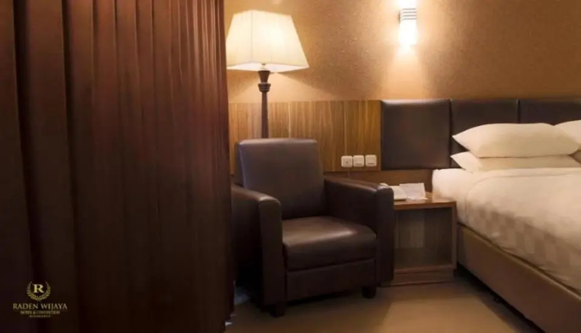 Raden Wijaya Hotel & Convention