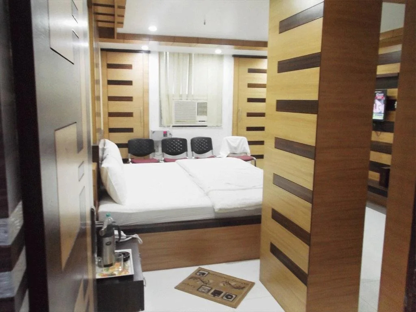 Hotel Vinayak International