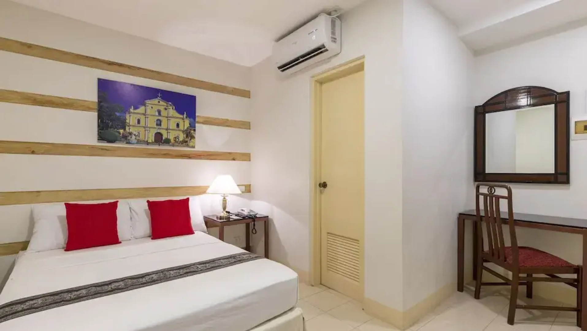 Metro Vigan Inn By Zuzu