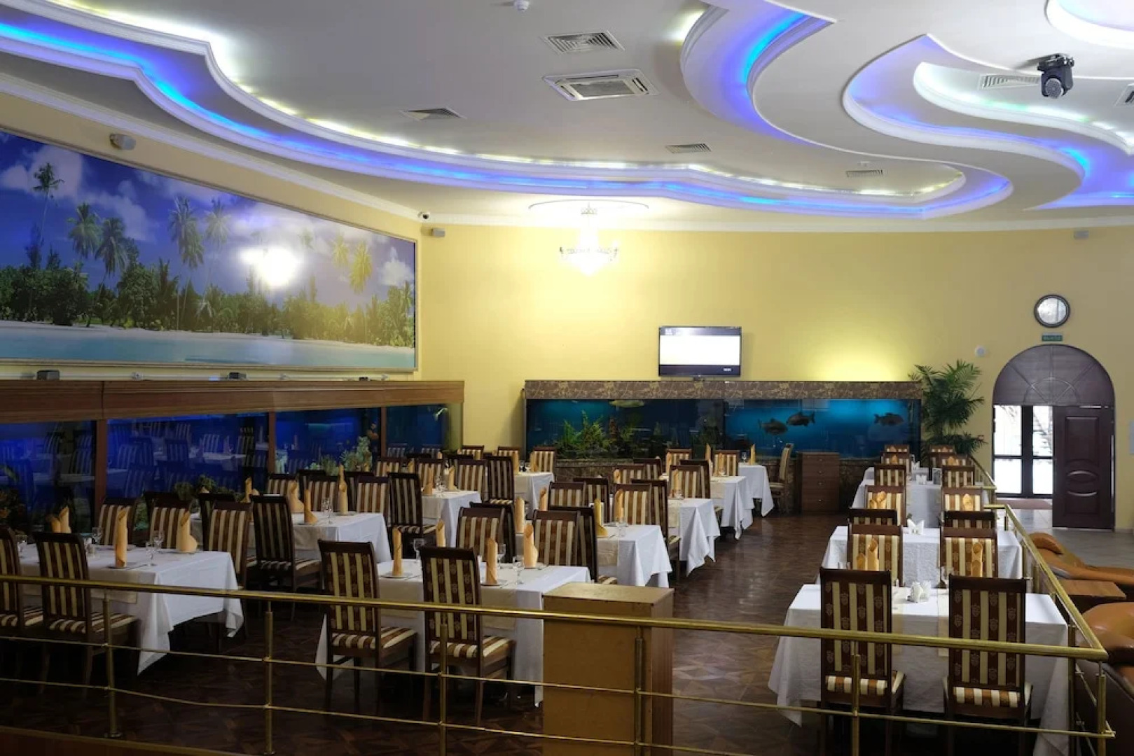 Отель «Оазис в лесу»