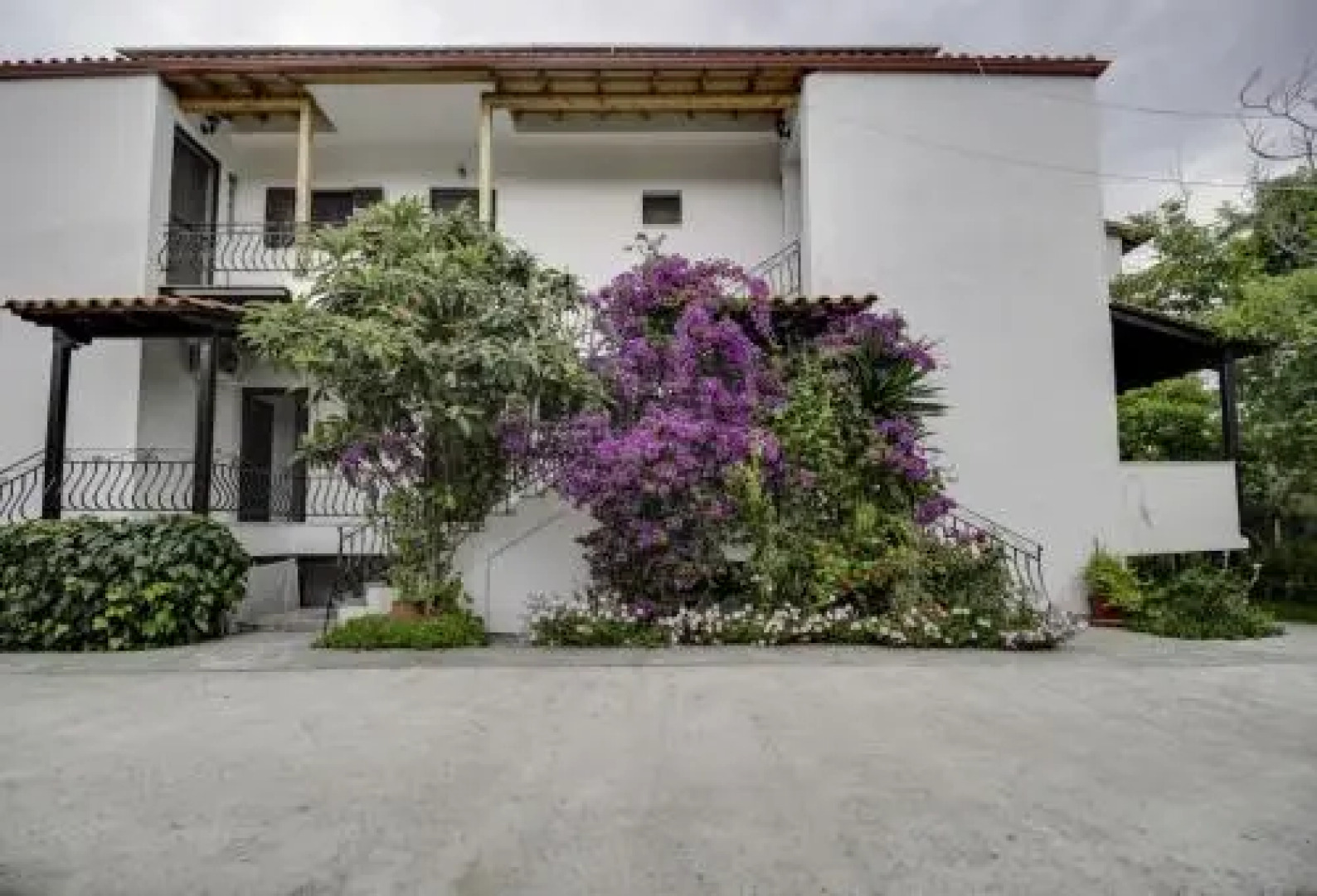 Yiannis Rania Apartments