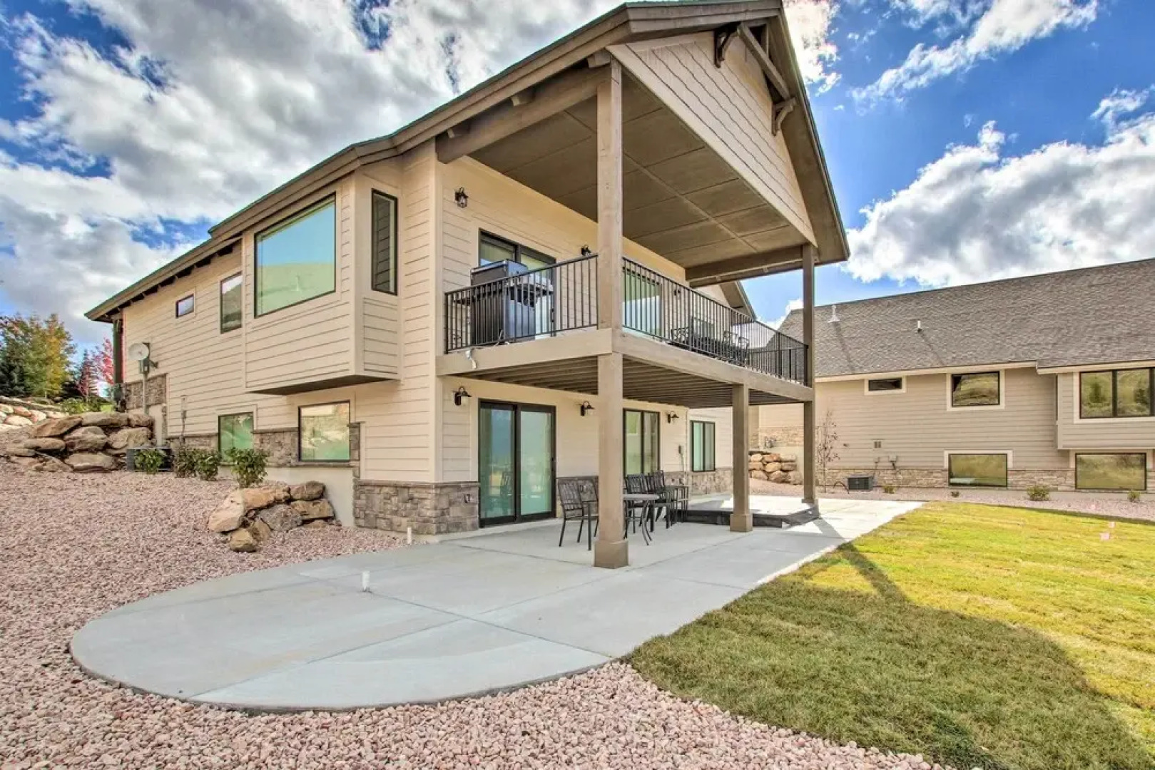 Scenic Eden Gem w/ Hot Tub ~ 6 Mi to Ski Area