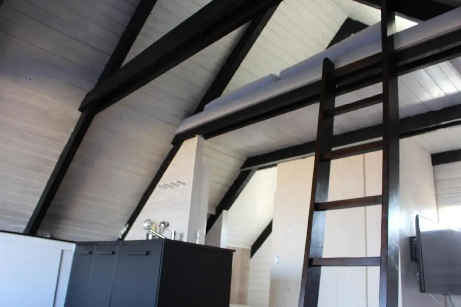 Mountains And Lakes - Romantika 5 Beach Bungalow