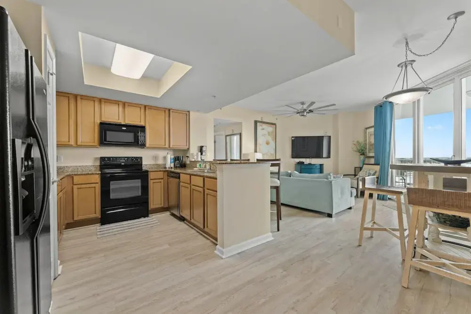 The Palms of Destin Resort by Panhandle Getaways