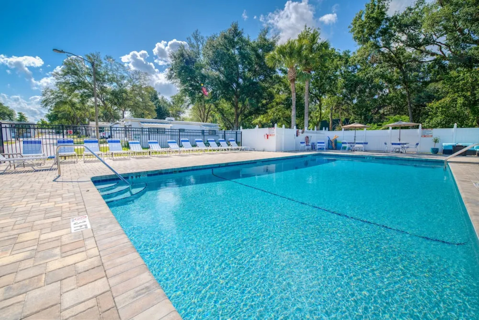 Water's Edge RV Resort