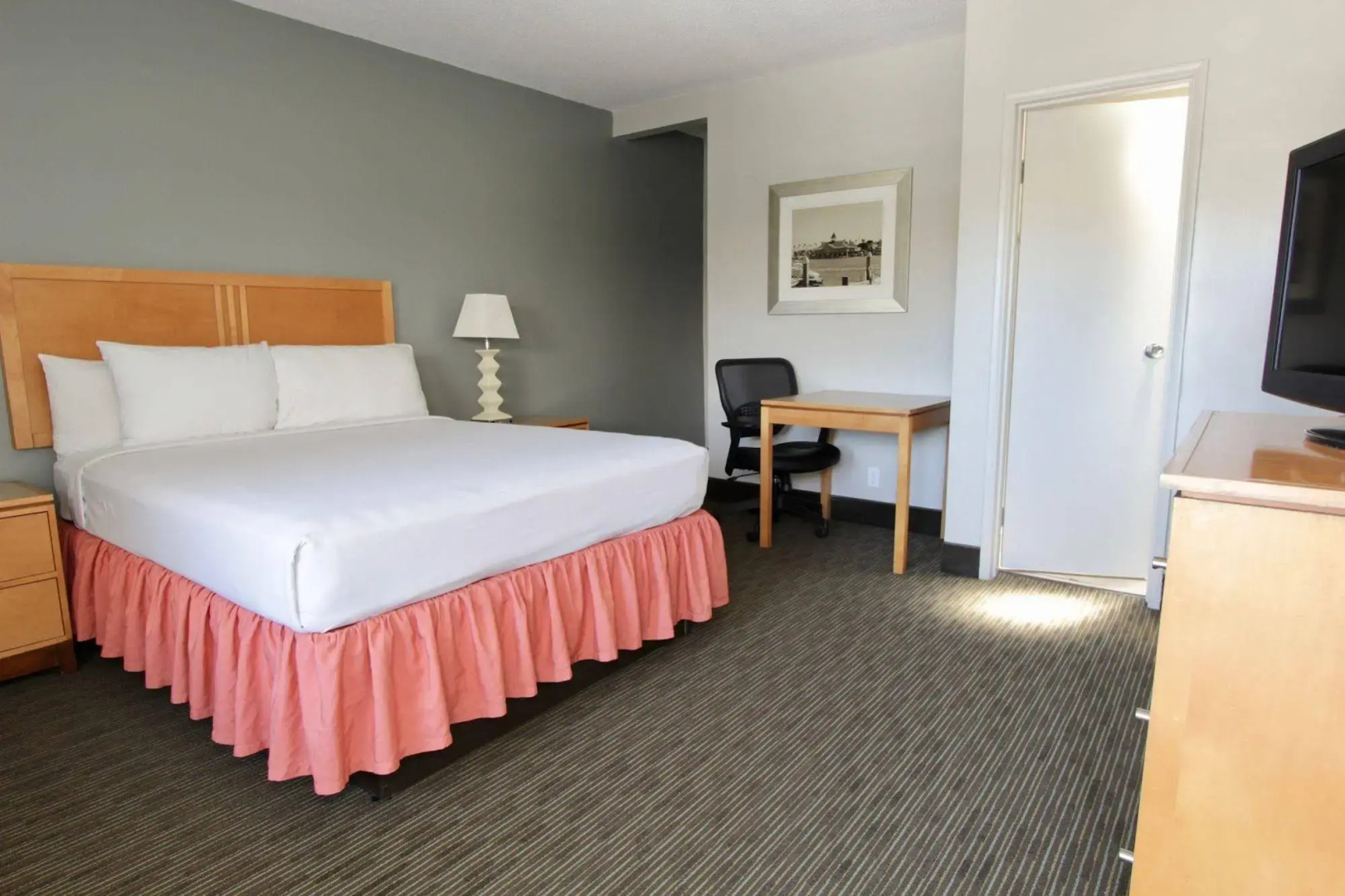 The Sojourn Los Angeles - Sherman Oaks