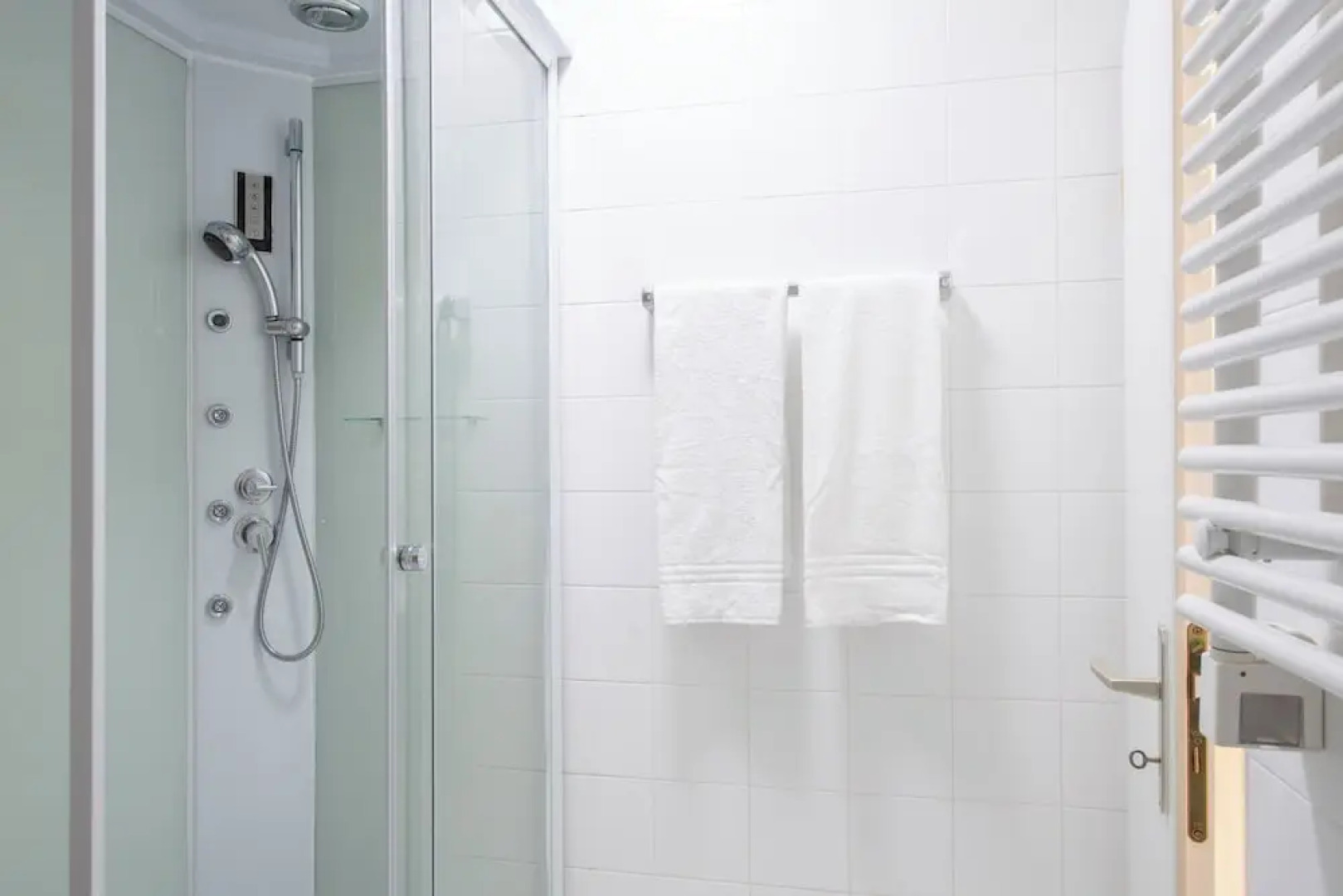 Al Pontile Di Caslano