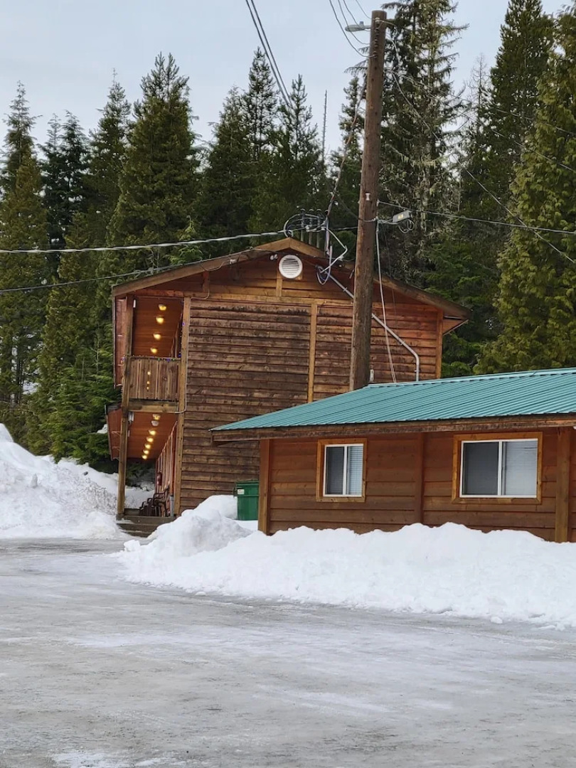 Kitimat Lodge