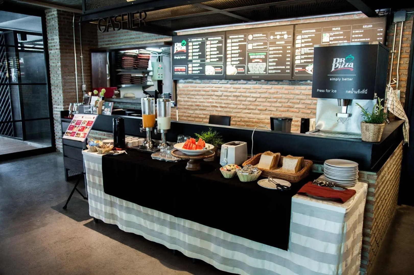 De Botan Srinakarin Hotel & Residence