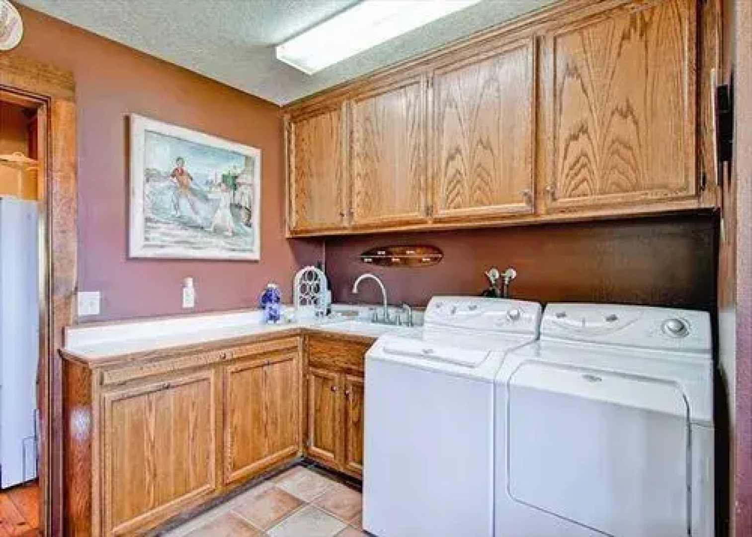 Judy Creek 4 Br home by RedAwning