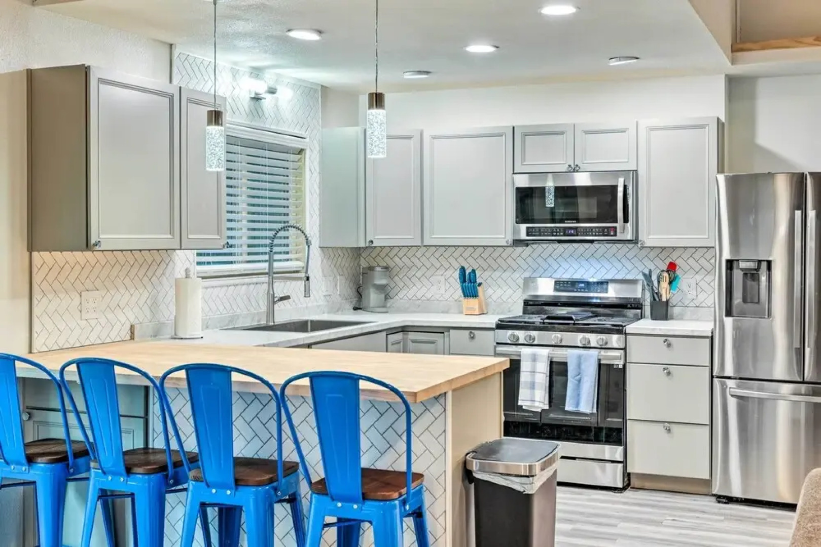 Idyllic Cabin w/ Fire Pit, 1 Mi to Mi-wuk Village!