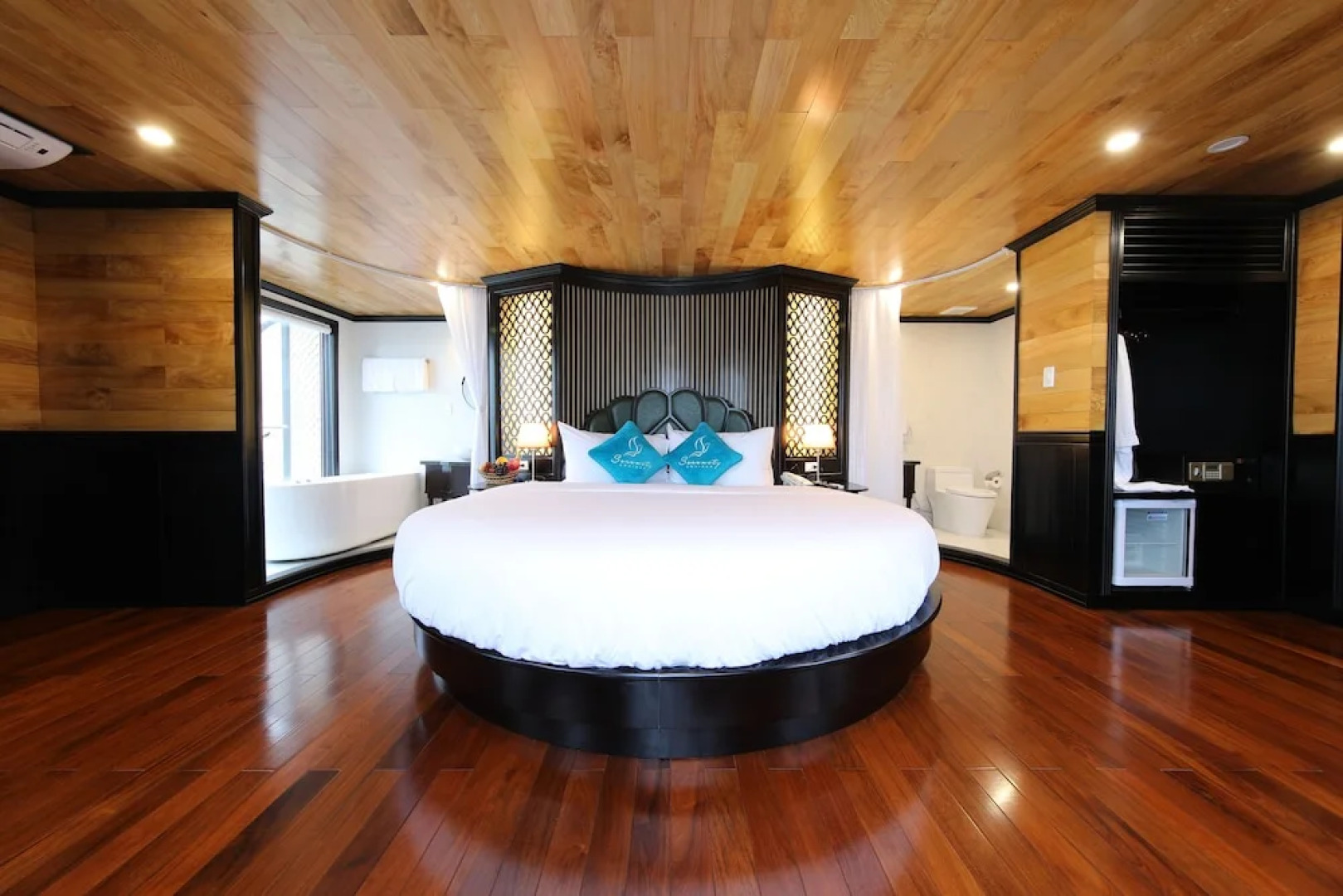 Halong Serenity Cruise