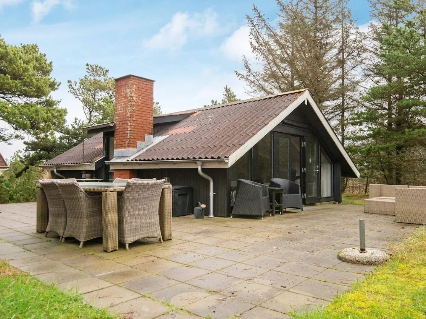 Tranquil Holiday Home in Henne With Barbeque