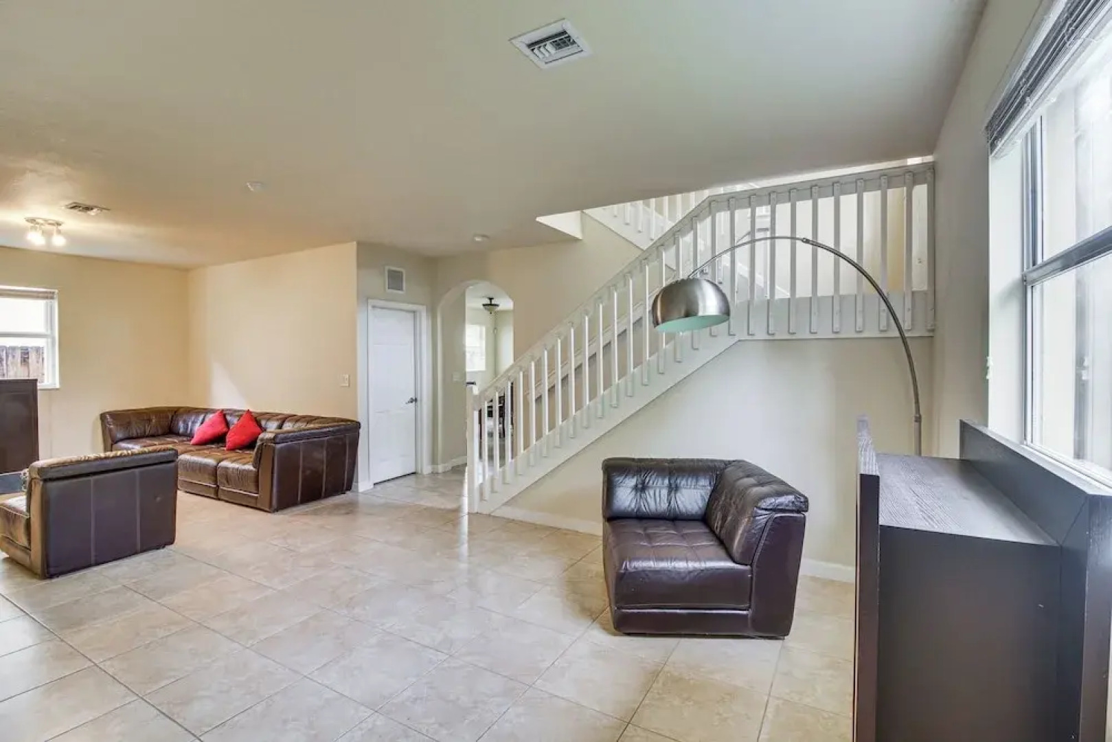 Yard w/ Lake View: Remote Working Hub in Homestead