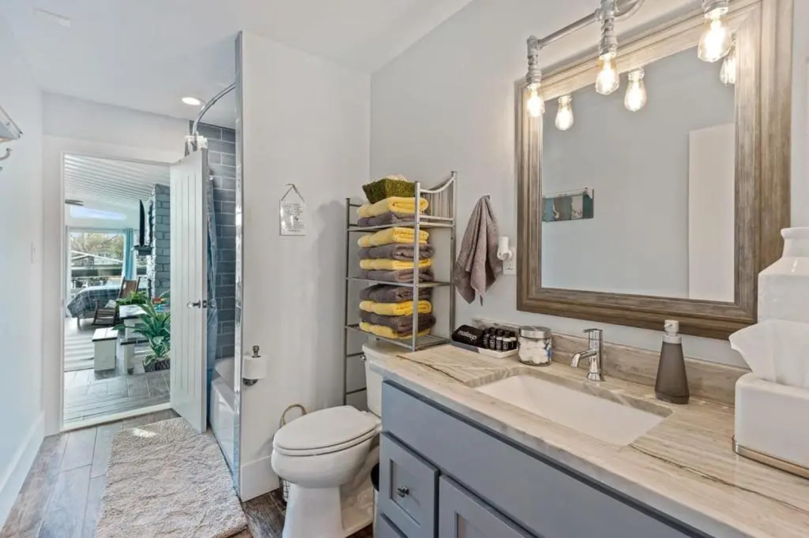 Lubinberry Lakeside Waterfront Home Hot Tub Boat Slip Jet Ski Lift