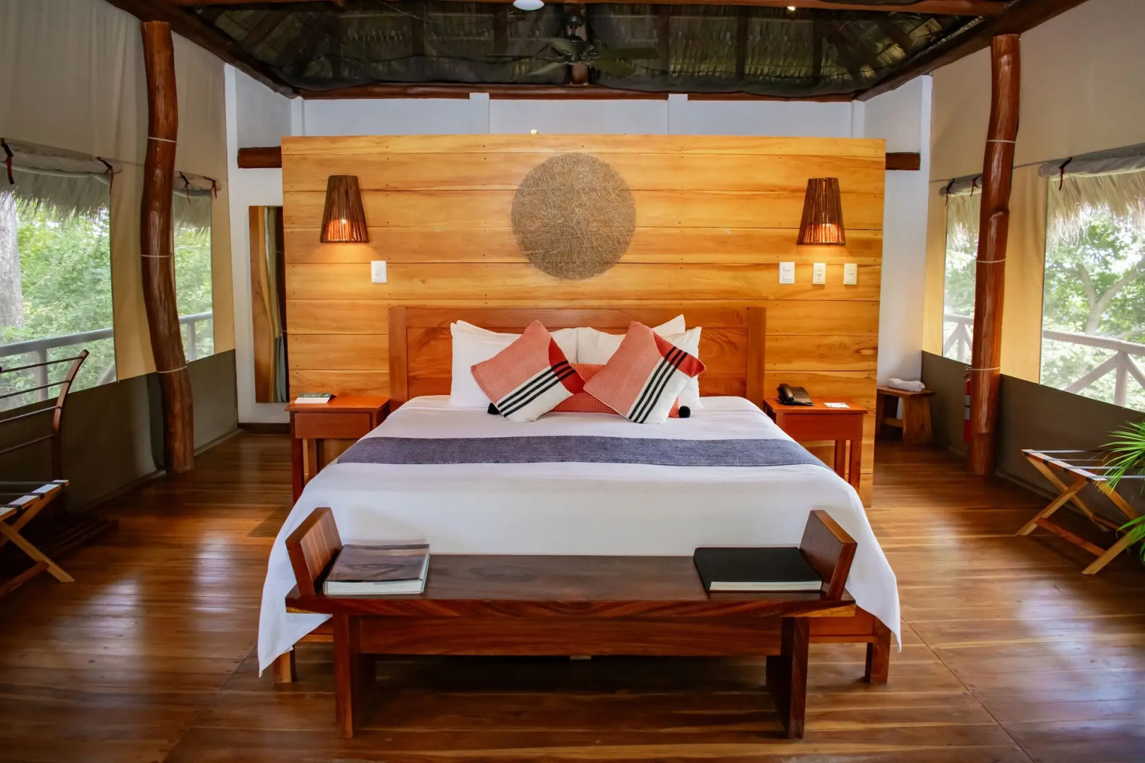 Isla Chiquita Glamping Hotel