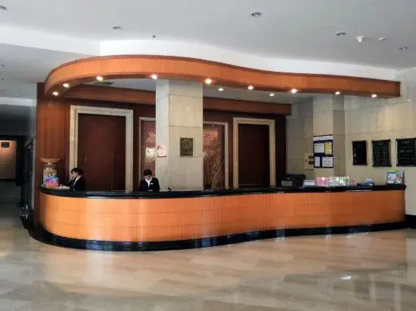 Shiji Guangchang Hotel