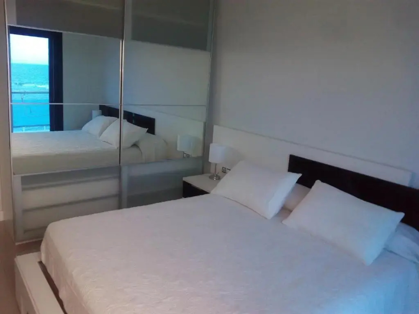 Ocean Front Apartment (WiFi)