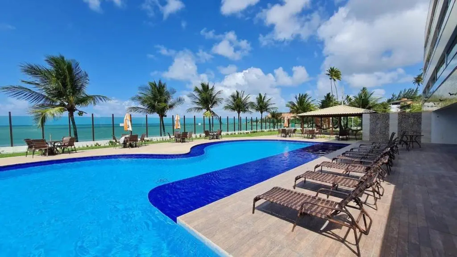 Tabatinga Residence Flat Nord Luxxor - Pé na areia