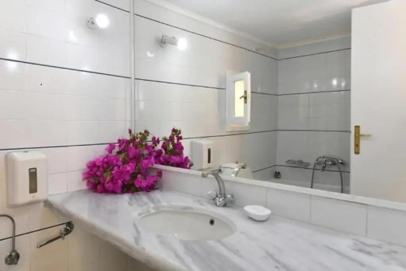 Surfing Beach Village