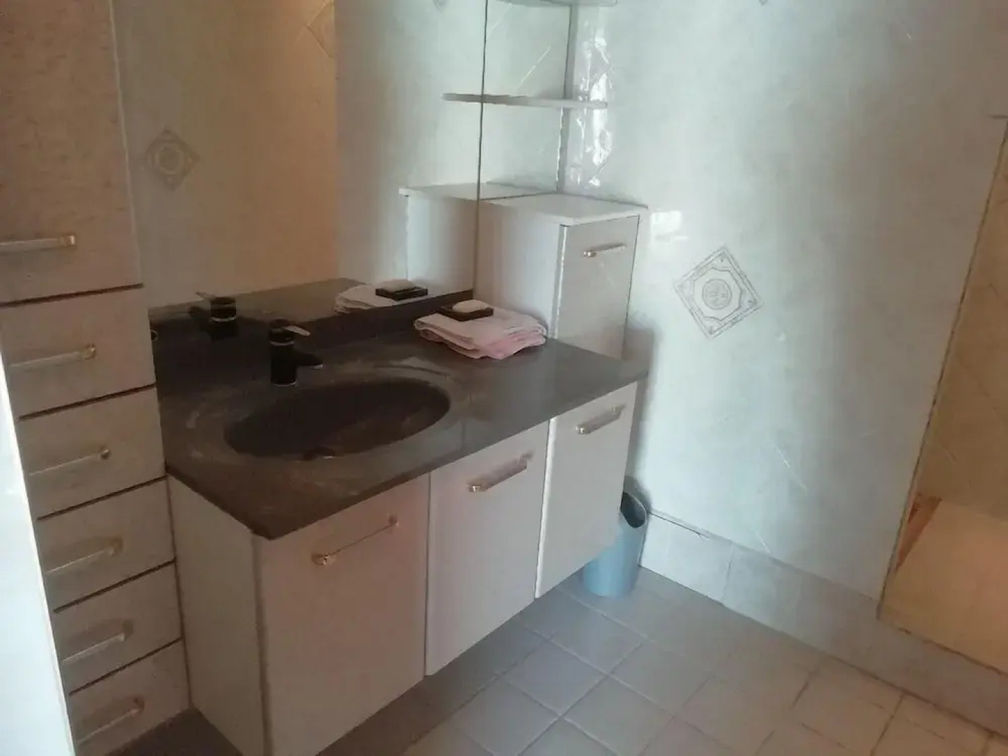 villa climatisée grande piscine 6-8 pers sans vis à vis