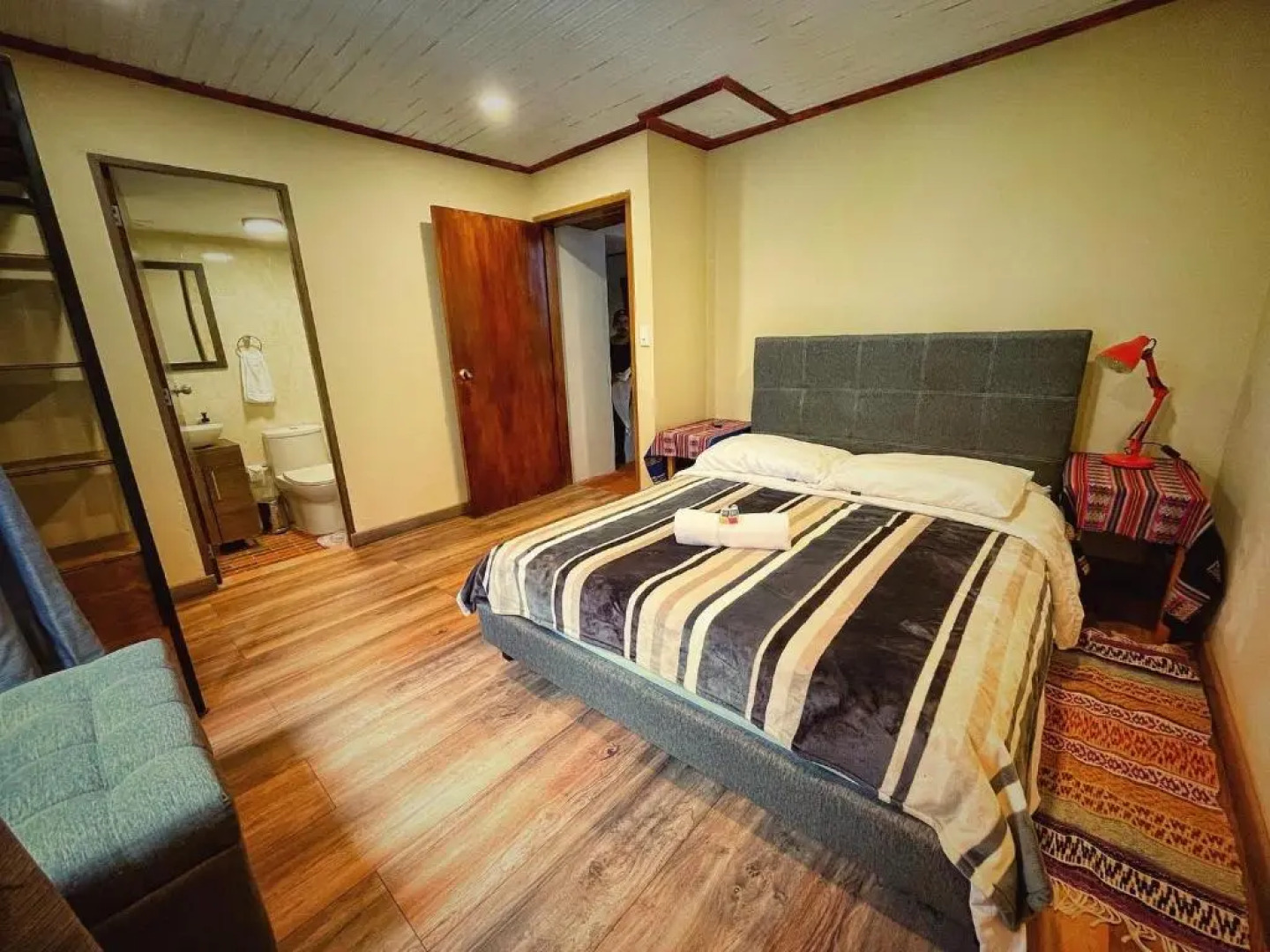 The Naked House Sabana - Hotel Nudista