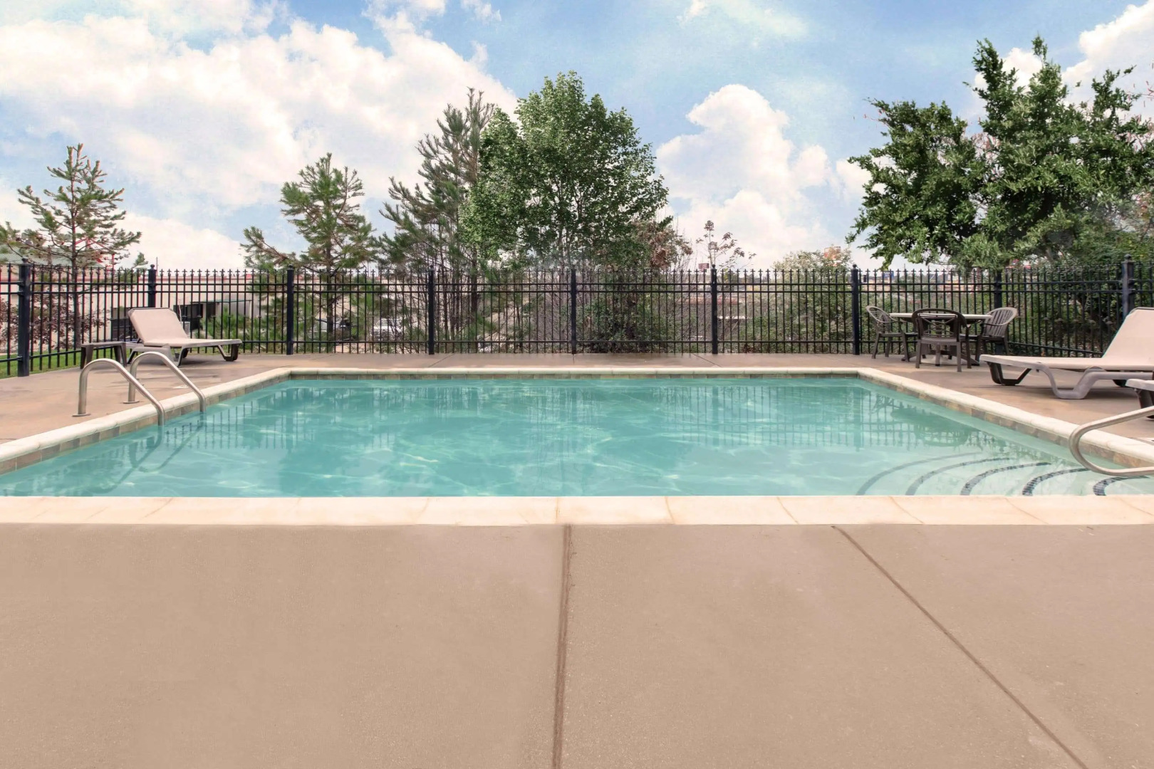 Spark by Hilton Longview