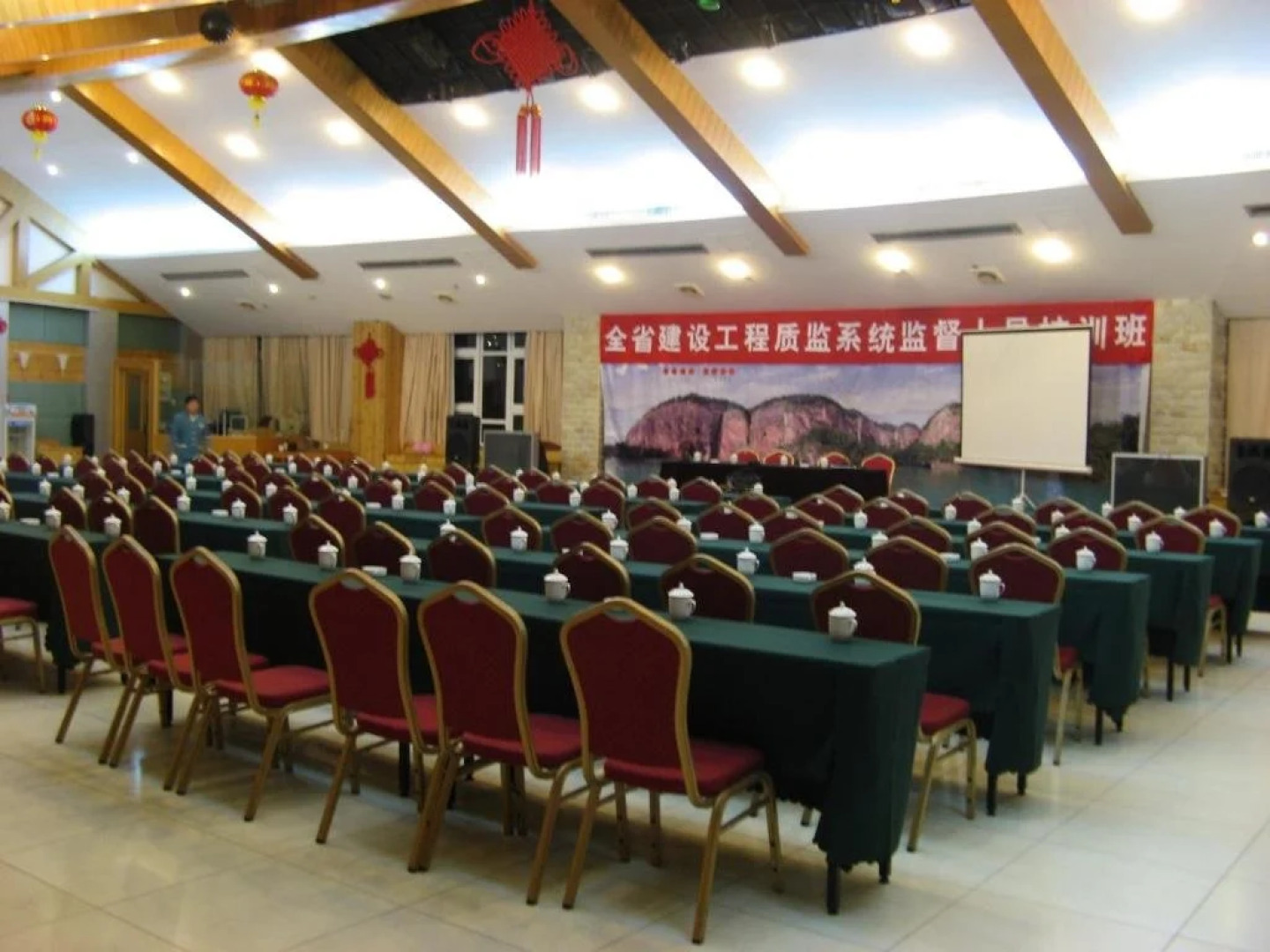 Golden Sun Star Holiday Hotel