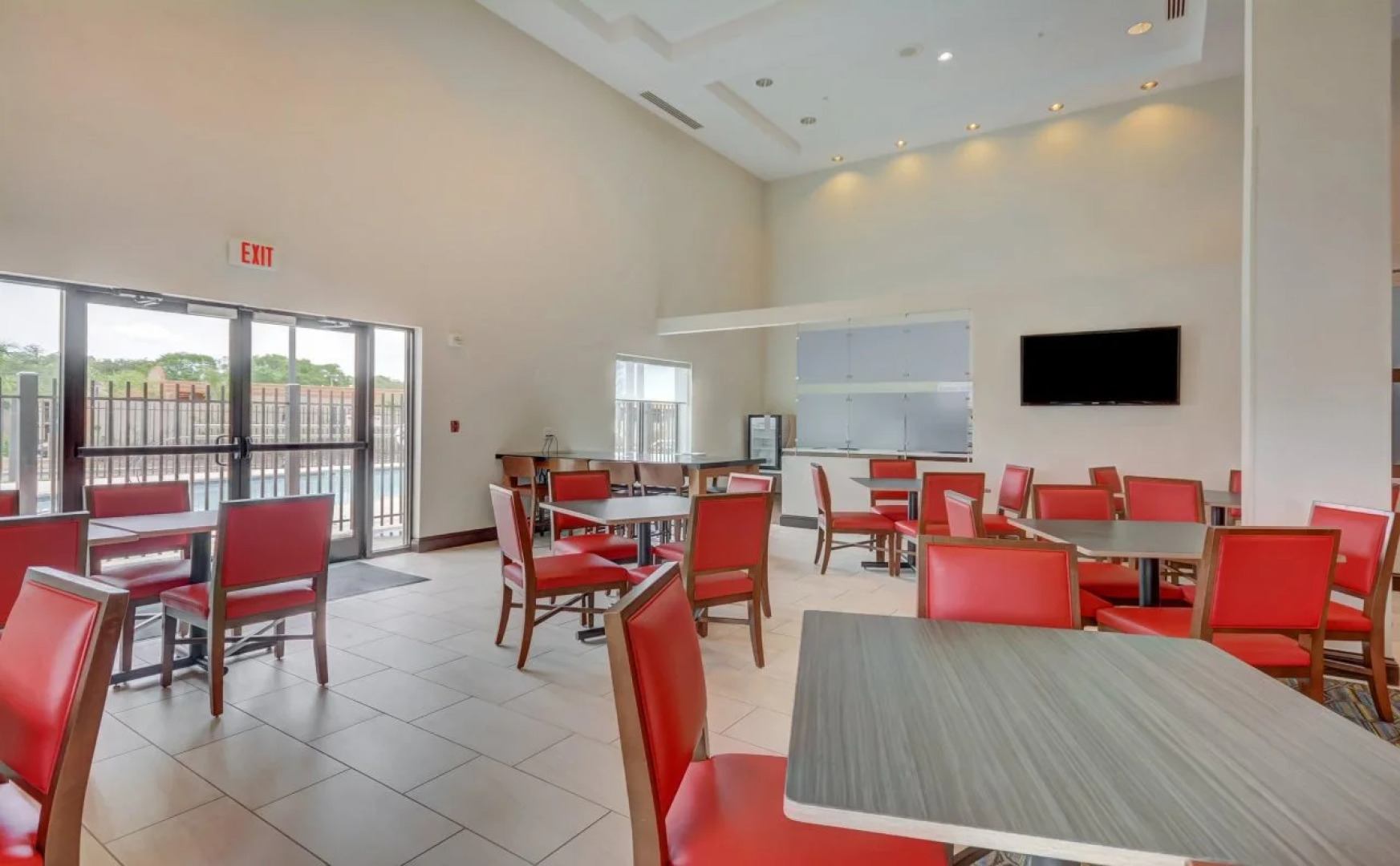 Holiday Inn Express & Suites Tampa USF Busch Gardens by IHG