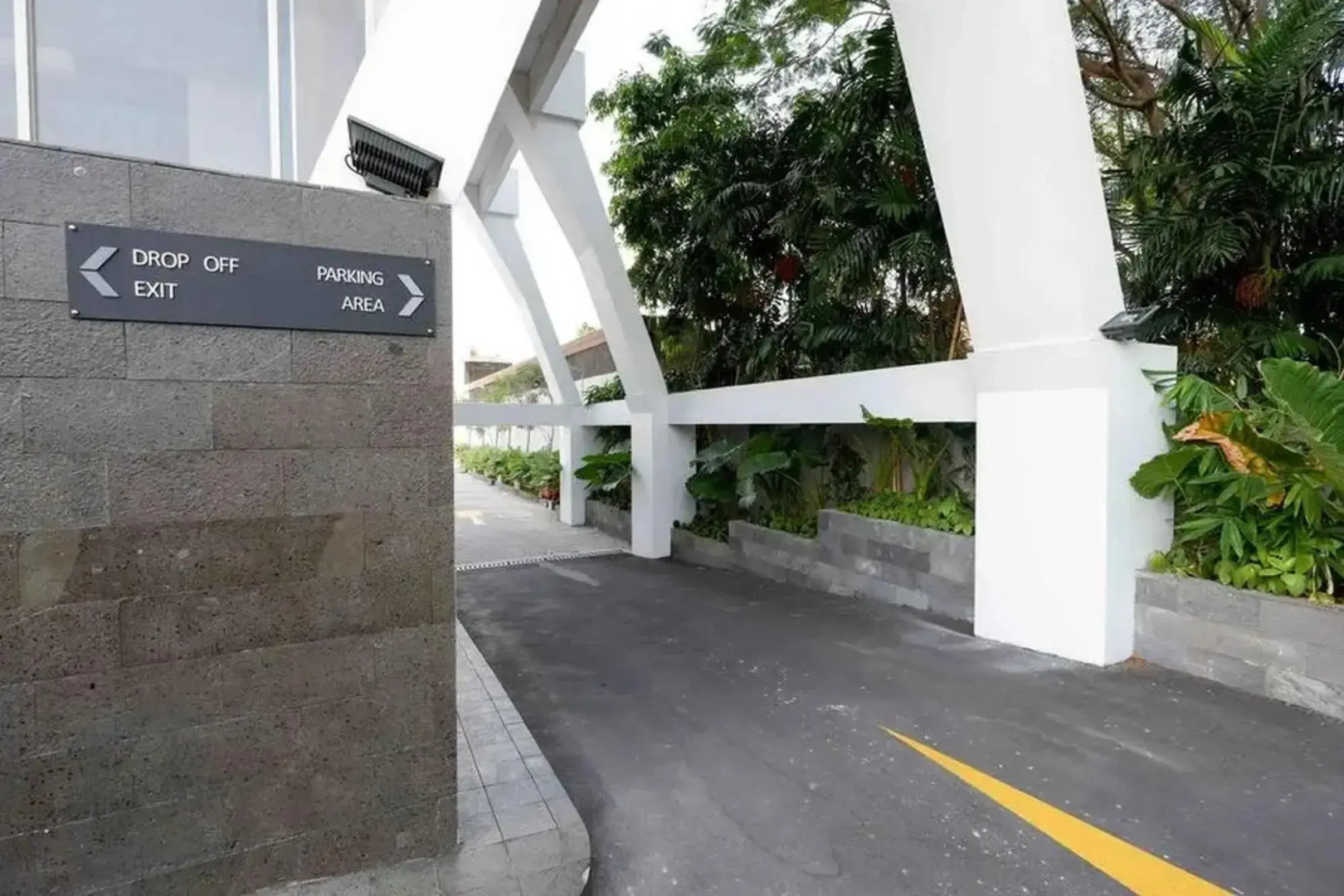 RedDoorz Apartment near Exit Toll Colomadu