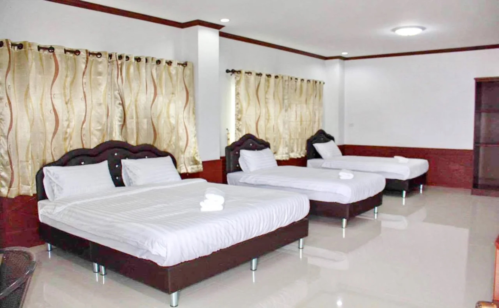 OYO 75394 Sakthong Grand Hotel