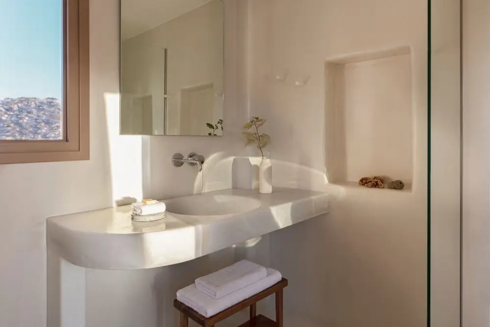 Ammothines Cycladic Suites