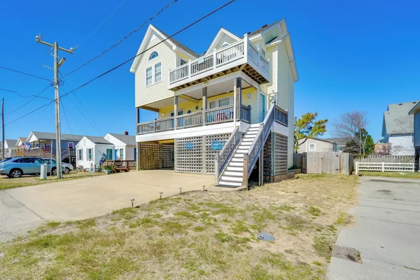 Walk to Pier: Spacious Coastal Home!