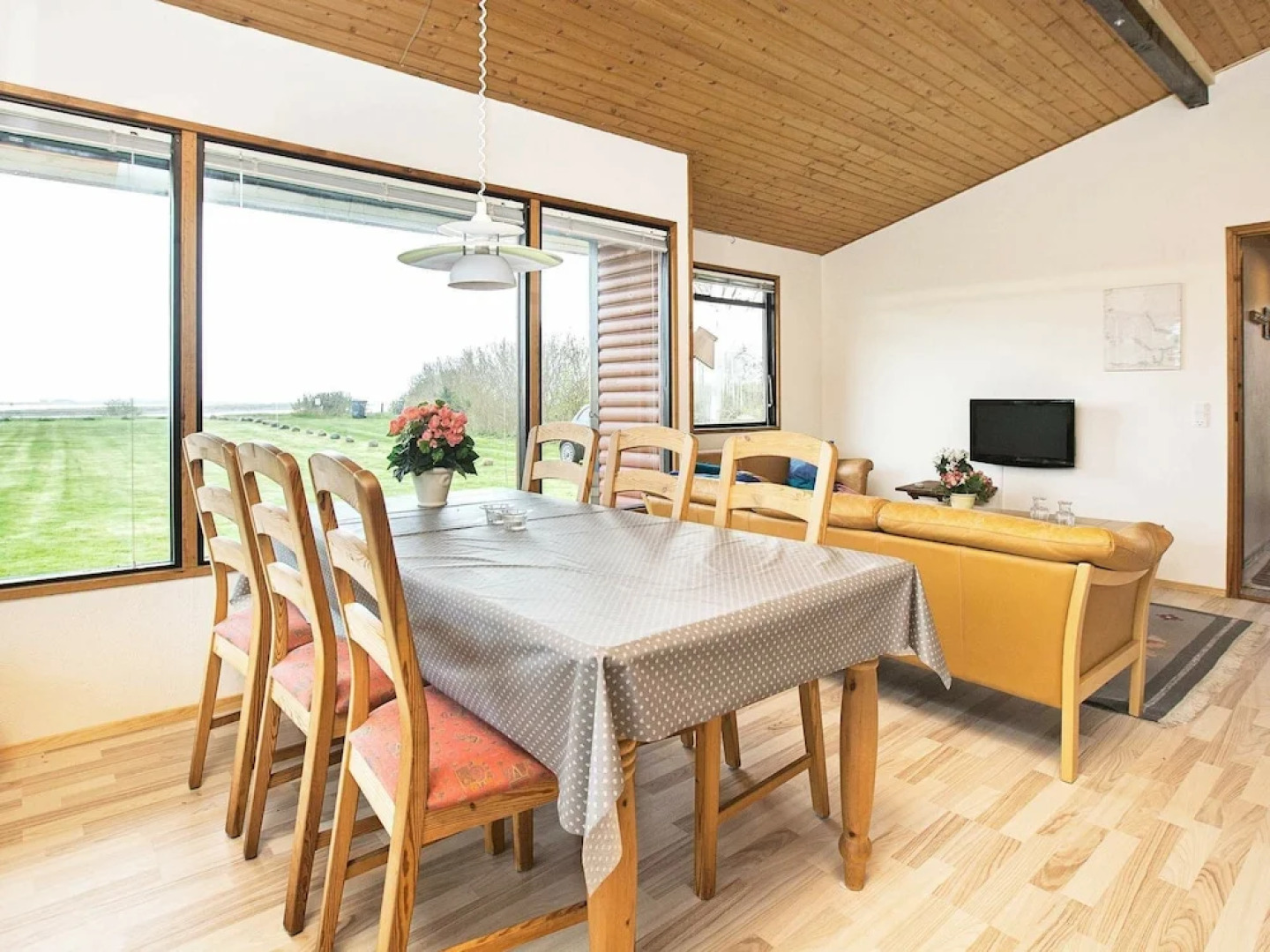 Pleasant Holiday Home in Føllenslev Near Sea