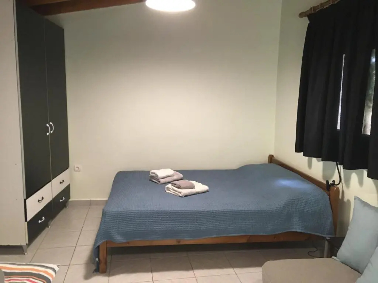 Leonidas apartments 1