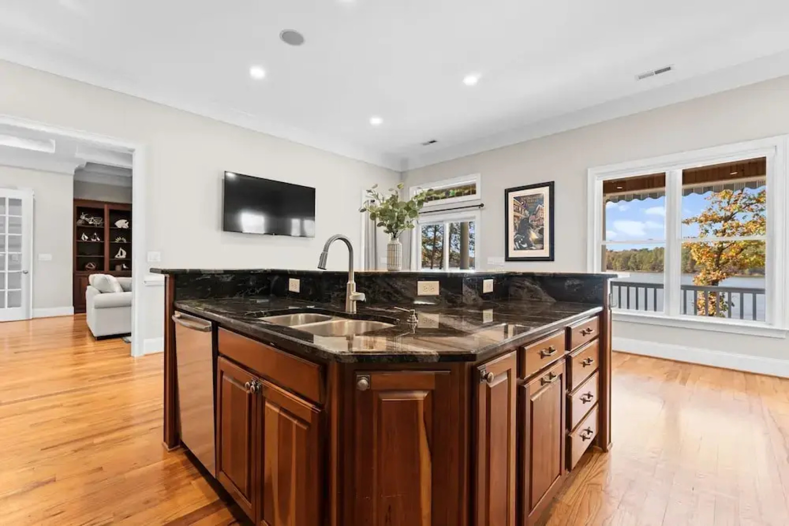 Sunset Pointe by Avantstay Waterfront Beach Fire Pit Sleeps 14 5bdr 4BA