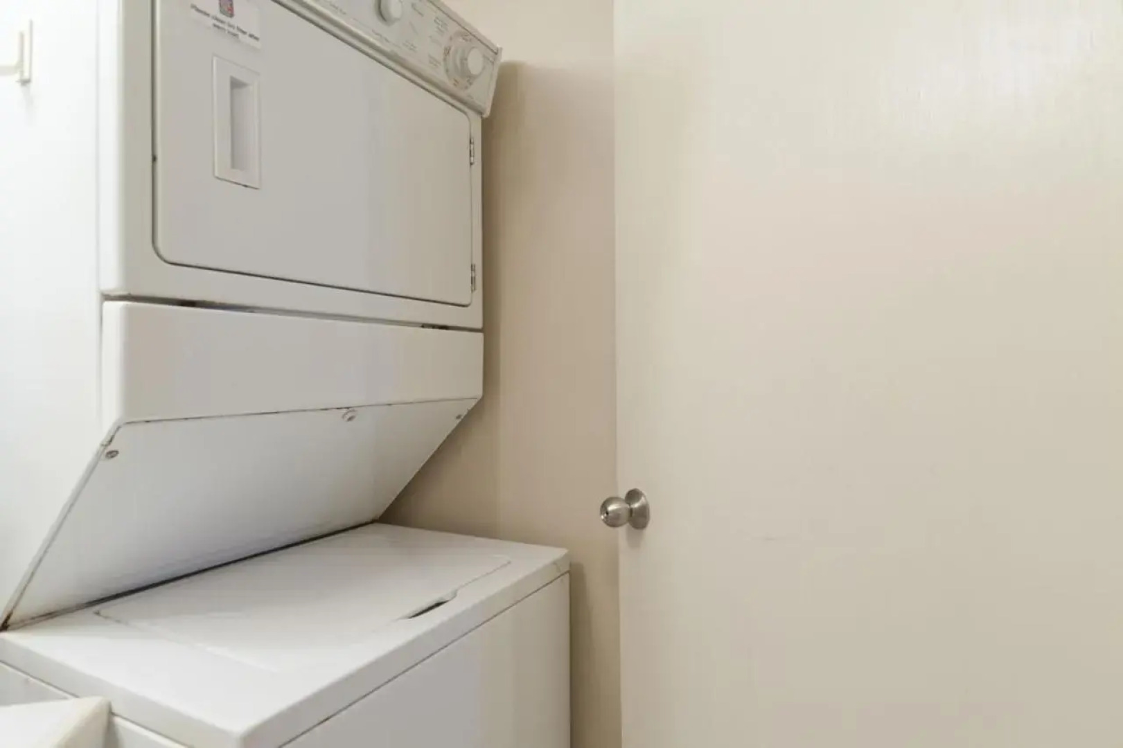 Saida III Condominiums - by Island Services