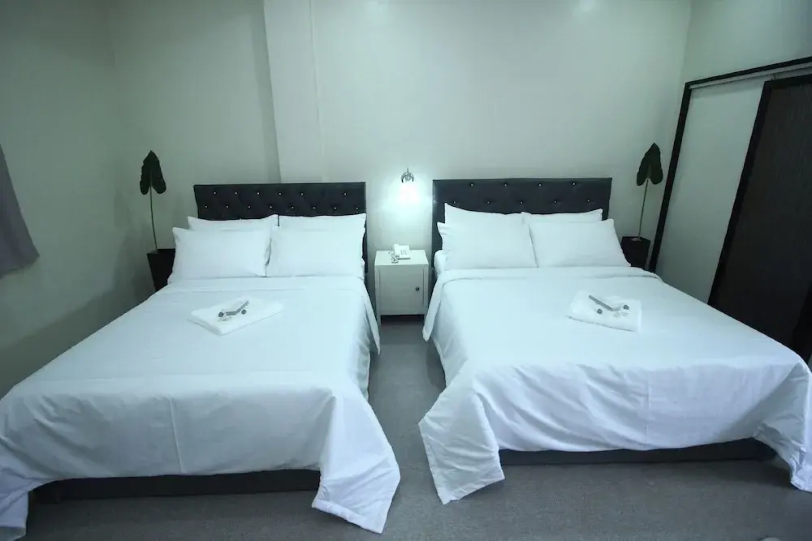 The Paragon Hotel And Restaurant