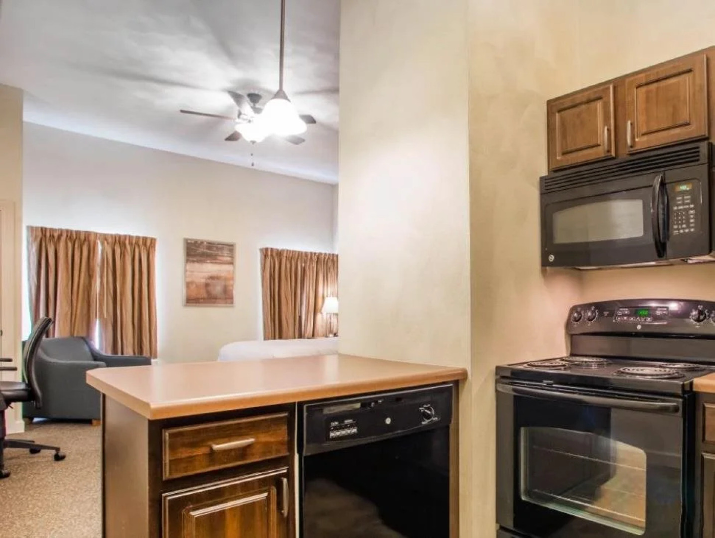 O'Fallon Suites Hotel