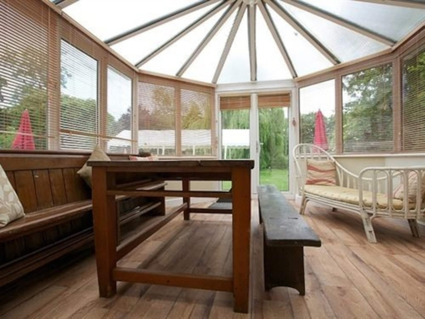 Farthings Hotel and Restaurant