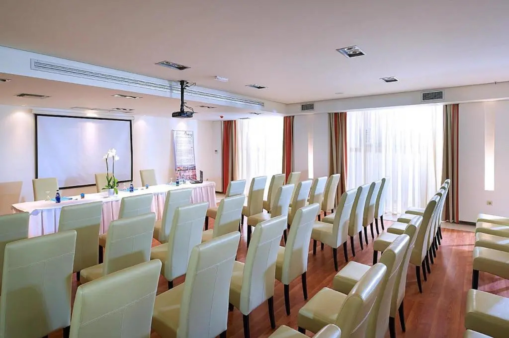 Hotel Sissi Bay And Wellness Club