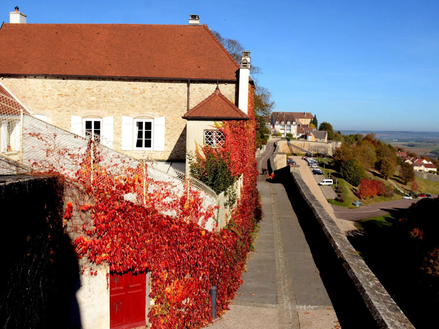 Alluring Holiday Home on Border of Champagne and Burgundy