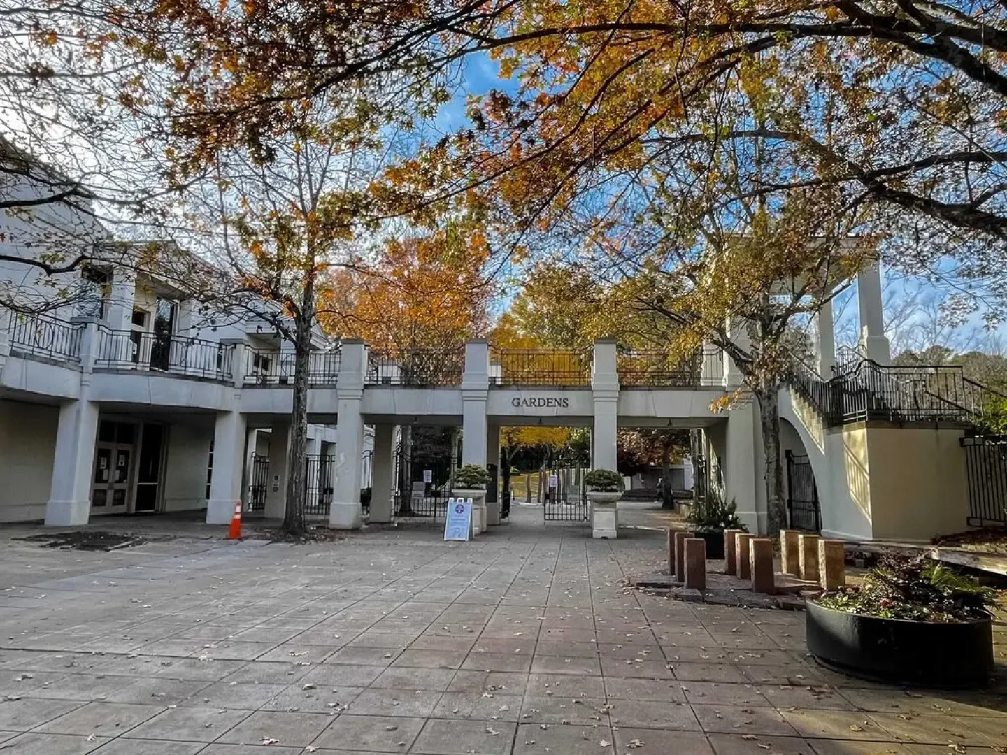 FRONTDESK Flats on 4th Apts Downtown Birmingham
