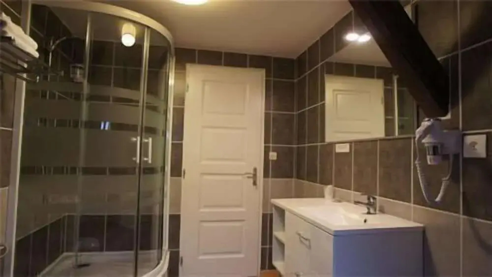 Logis Hôtel-Restaurant Le Moulin D'Artres