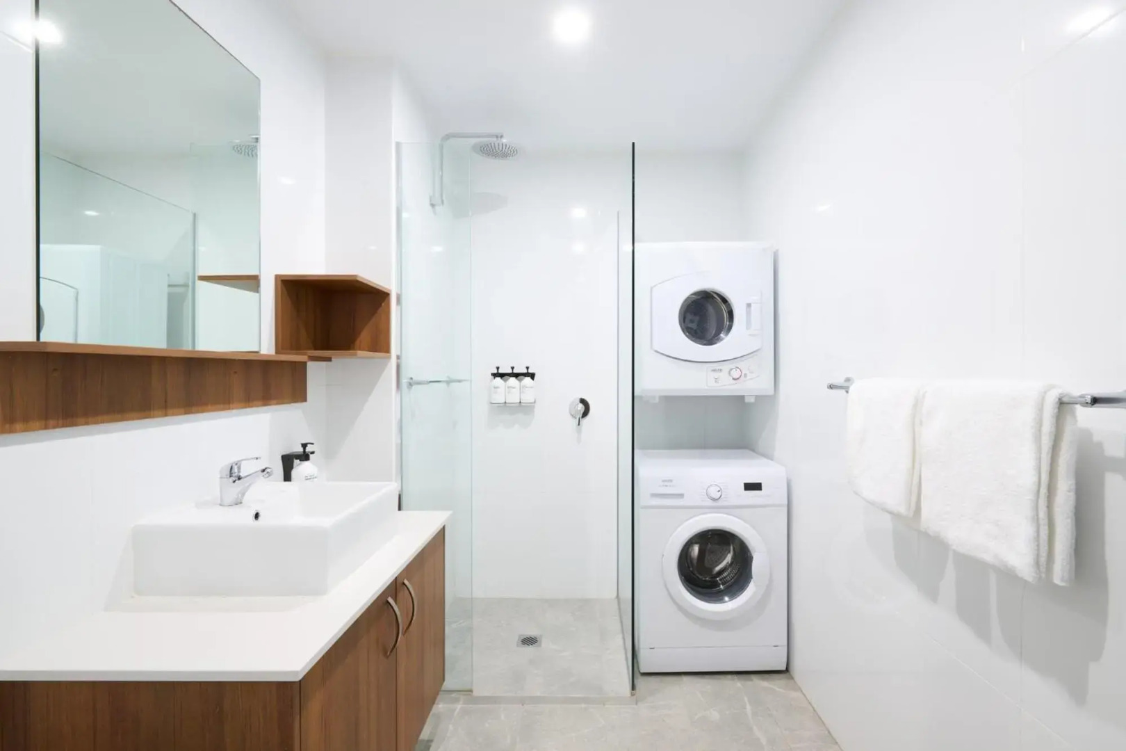 Abode Hotel Malua Bay