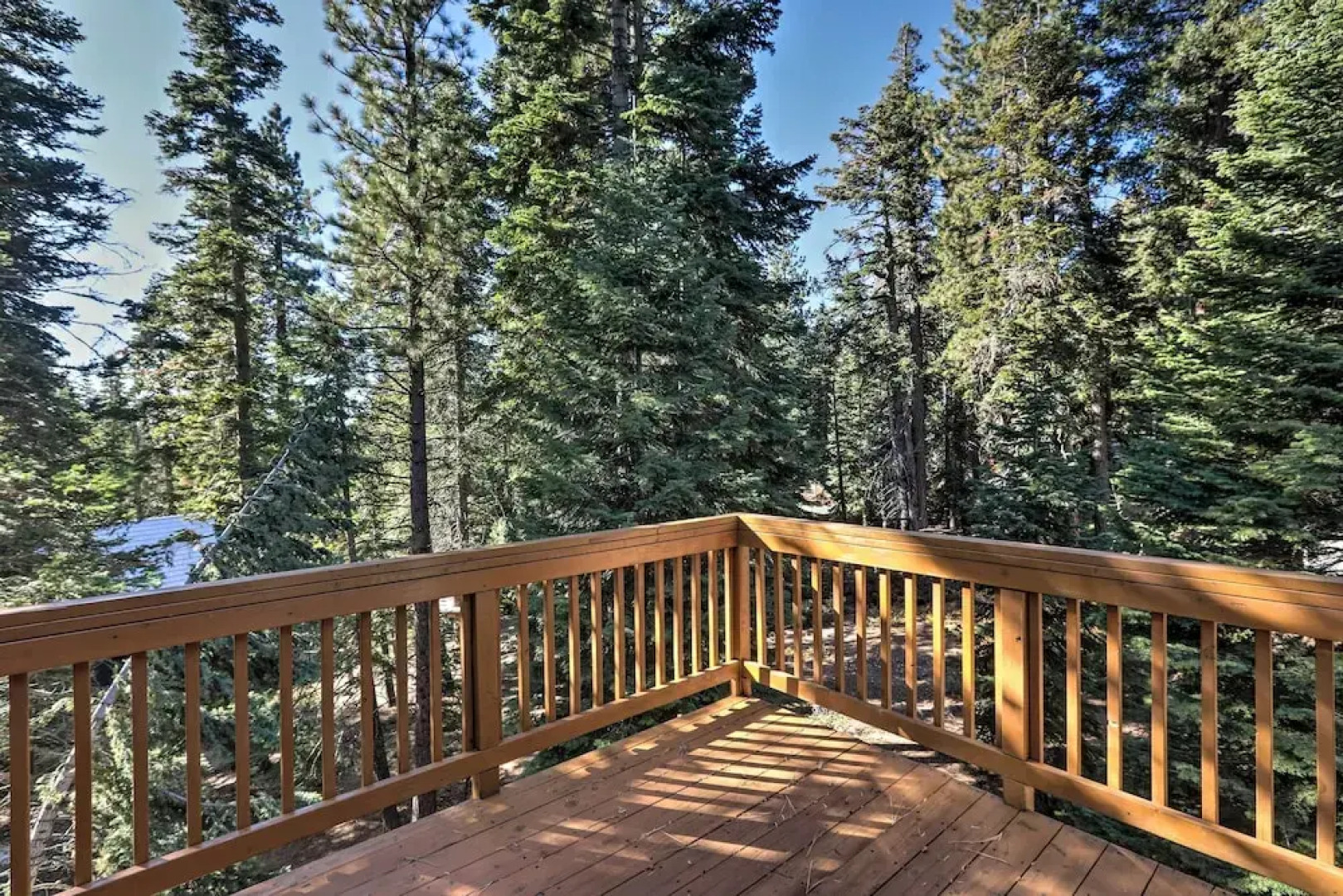 Carnelian Bay Home w/ Hot Tub Near Tahoe Skiing