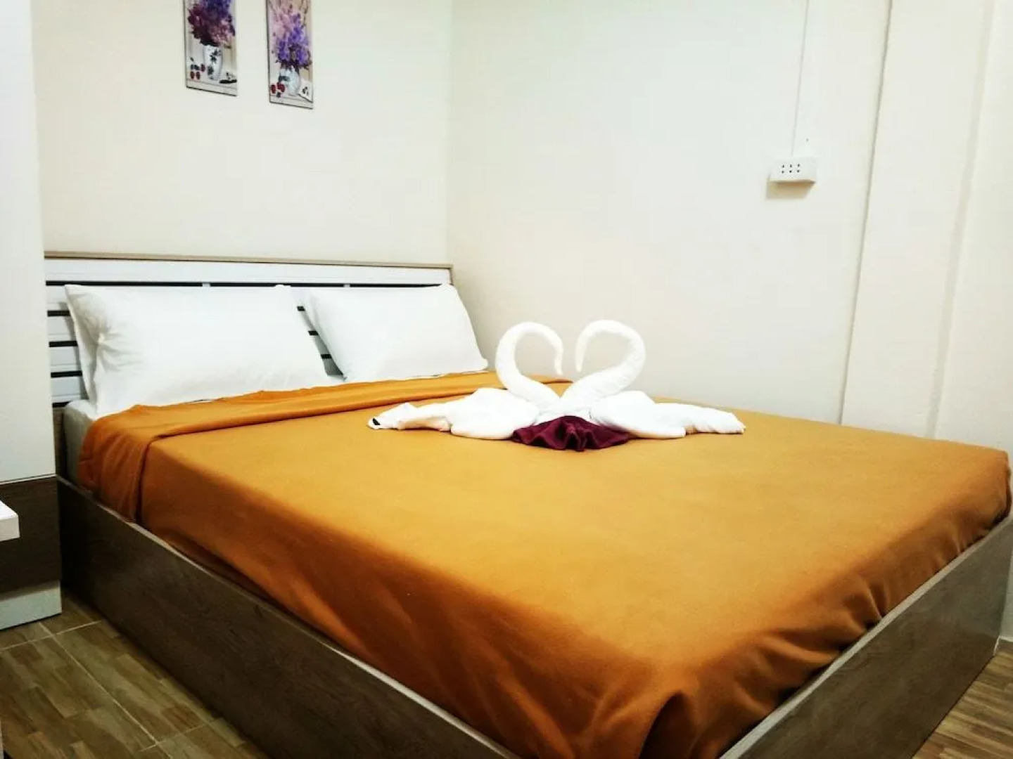 Home Room House - Adults Only