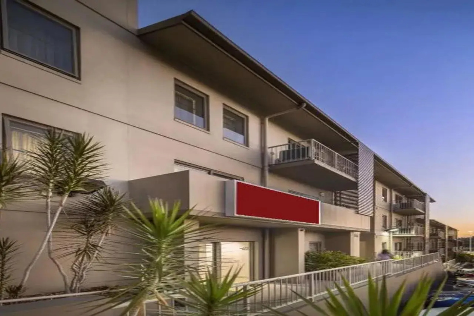 Gladstone Downtown Central Apartment Hotel