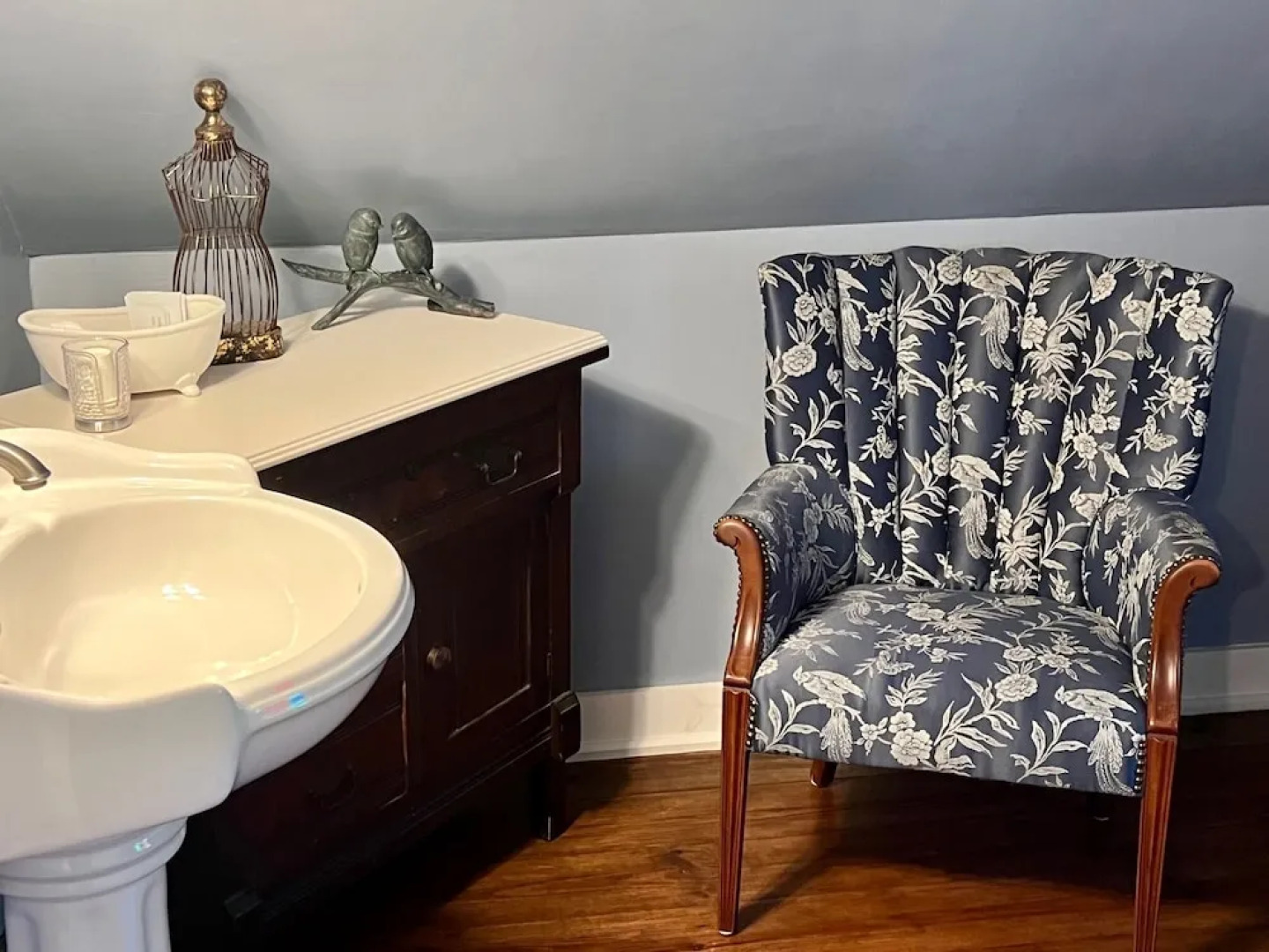 Benefield House Bed & Breakfast