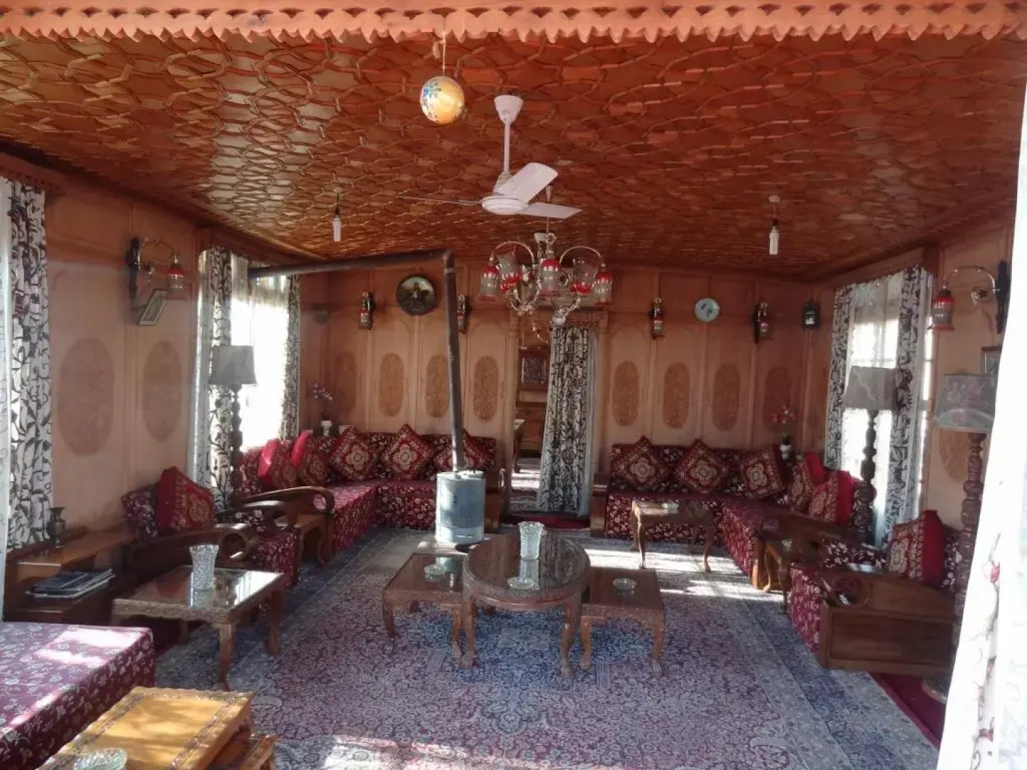 R. I. E. Heritage Group of  Houseboats Srinagar